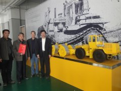 中铁长安重工有限公司牵引机压路机项目